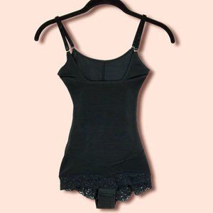 Vedette Veva 303 Black Body Slimming Compression Shapewear Size 30 Under Bust